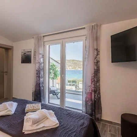 Nyaraló Goldie - 30 M From Beach *