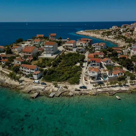Goldie - 30 M From Beach Nyaraló