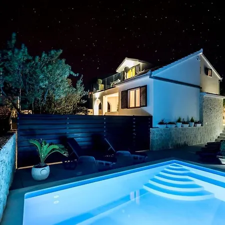 Goldie - 30 M From Beach Nyaraló