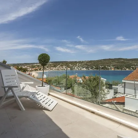 Nyaraló Goldie - 30 M From Beach